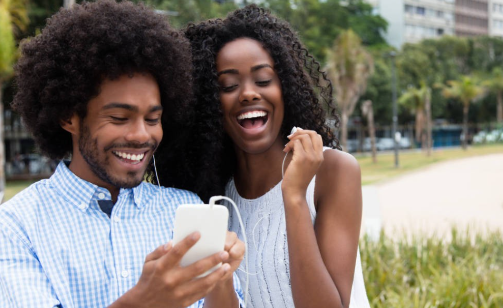 Top 10 Important Dating App Tips for Black Men